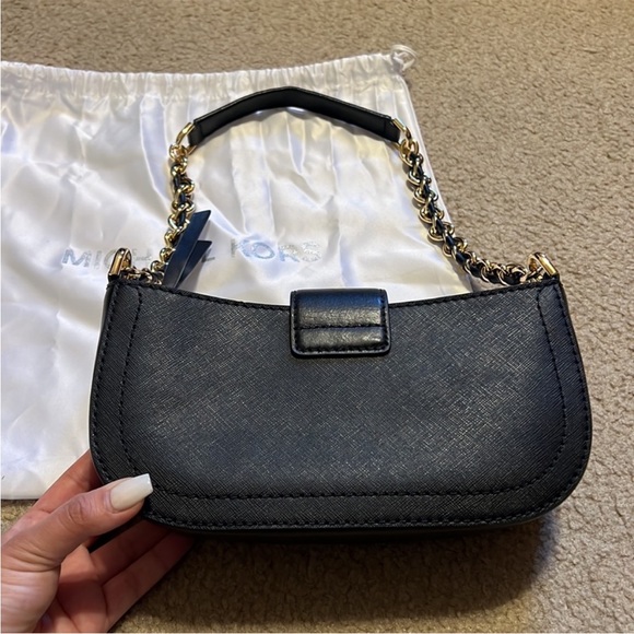 Michael Kors purse - Picture 6 of 17